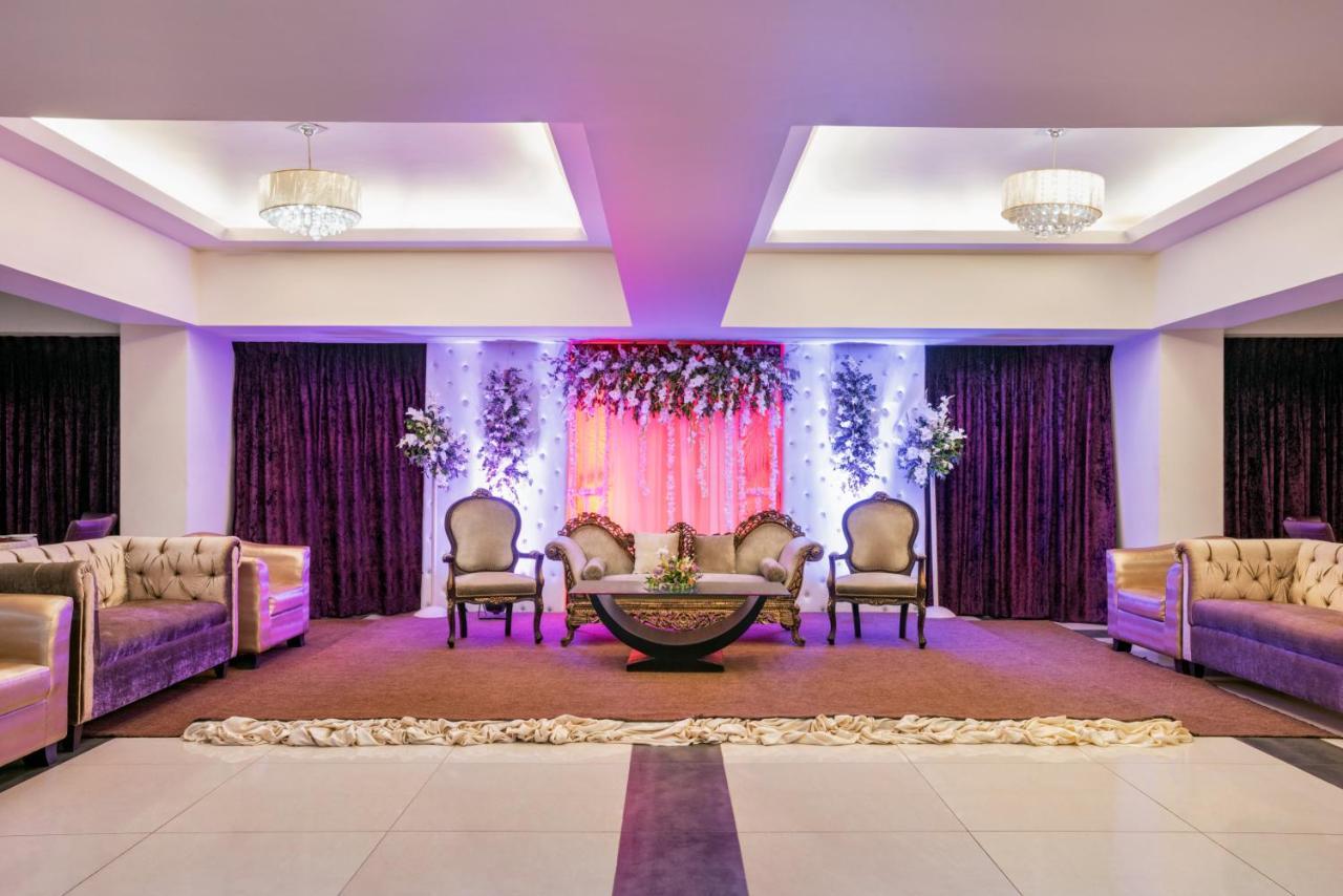 Ramada Plaza By Wyndham Karachi Airport Hotel Esterno foto The Royal