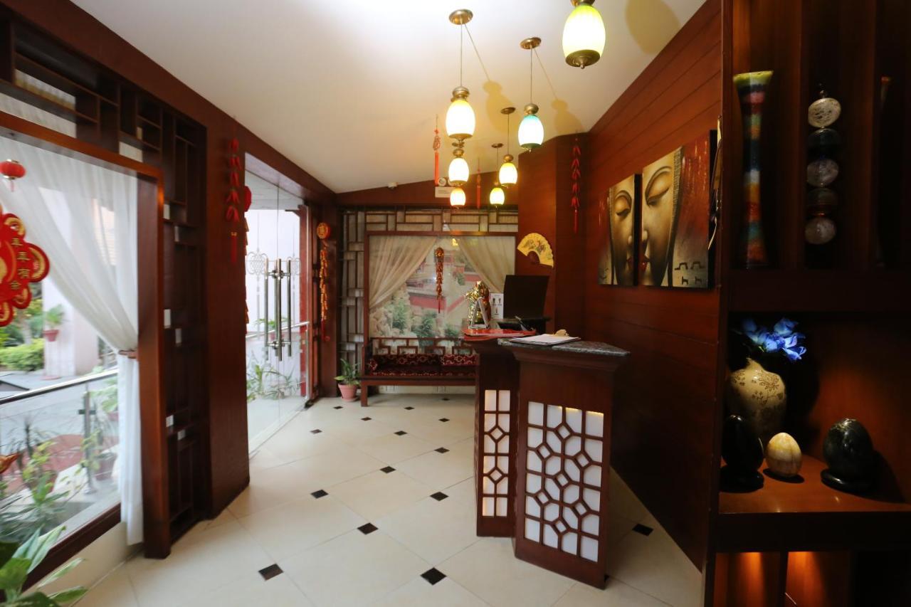 Ramada Plaza By Wyndham Karachi Airport Hotel Esterno foto Reception area